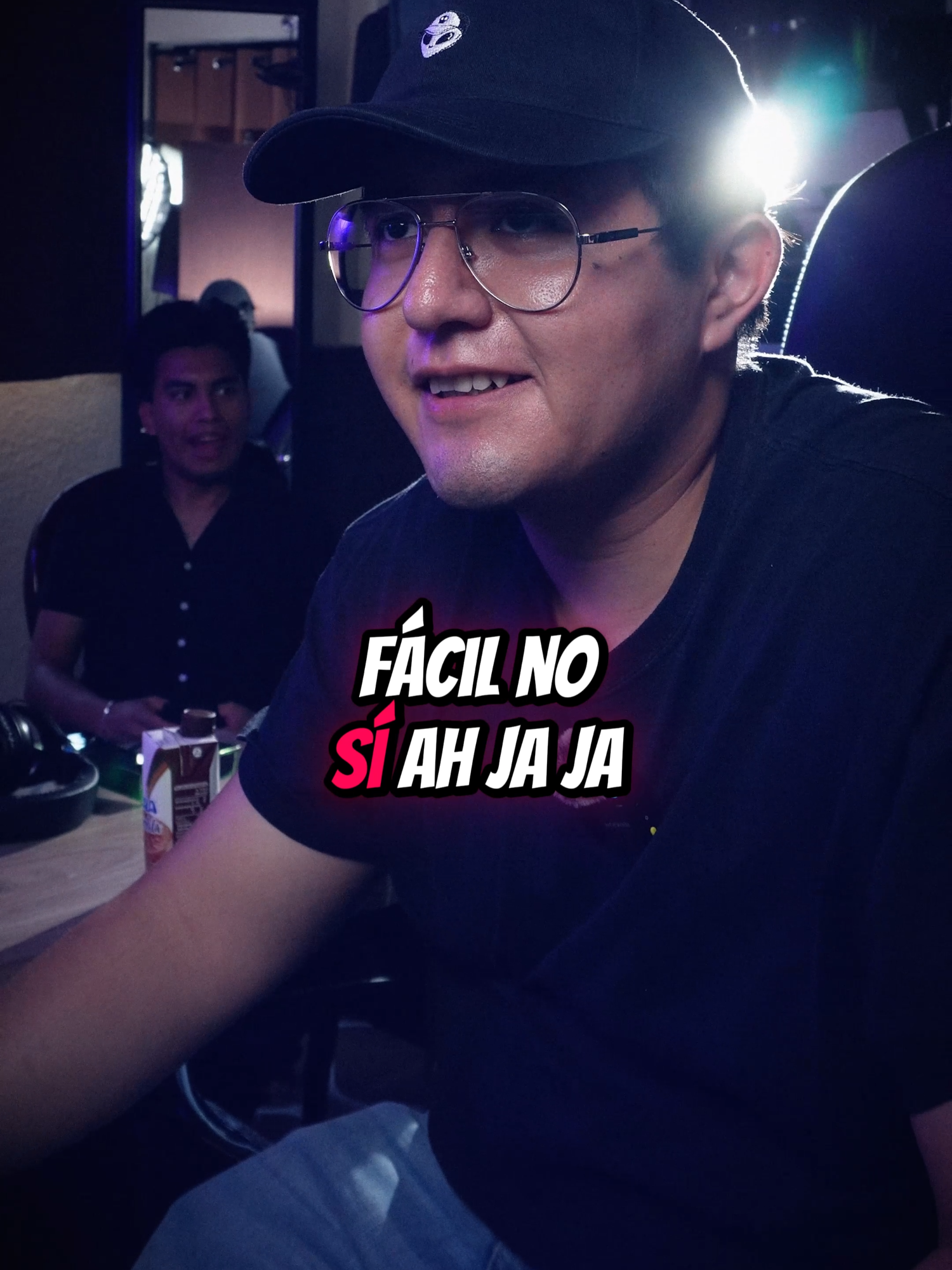 Cayeron @eduard_wave y @kristophiphopa al cantón y armamos tremenda rola pa'l ALBUM que se viene 😮‍💨🔥 Siempre chido grabar con los compitas, se puso bueno el cotorreo y el vibe quedó cabrón 🎙️ Ahí les va un cachito nomás pa’ que se den una idea 👀 #detrasdecamaras #compositor #productormusical #artistaindependiente #productormusical🎹 #parati #fyp #EstudioDeGrabación #estudiodegrabacion #artistaurbano #beatmaking #homestudio #homestudiorecording #beatmaker #rapmexa #rapmexicano #raperos #paratii #artistaindependenteemsp