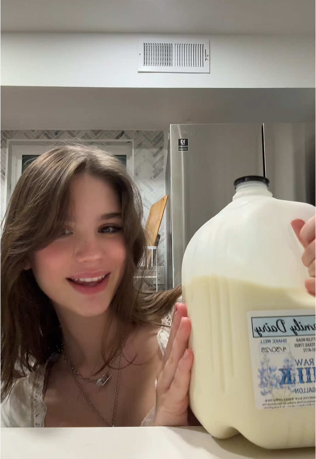 Hot girls drink raw milk (and boys too) @milkmakeup @milk_disciples #fyp #milk #milk #ilovemilk #chuggingmilk 