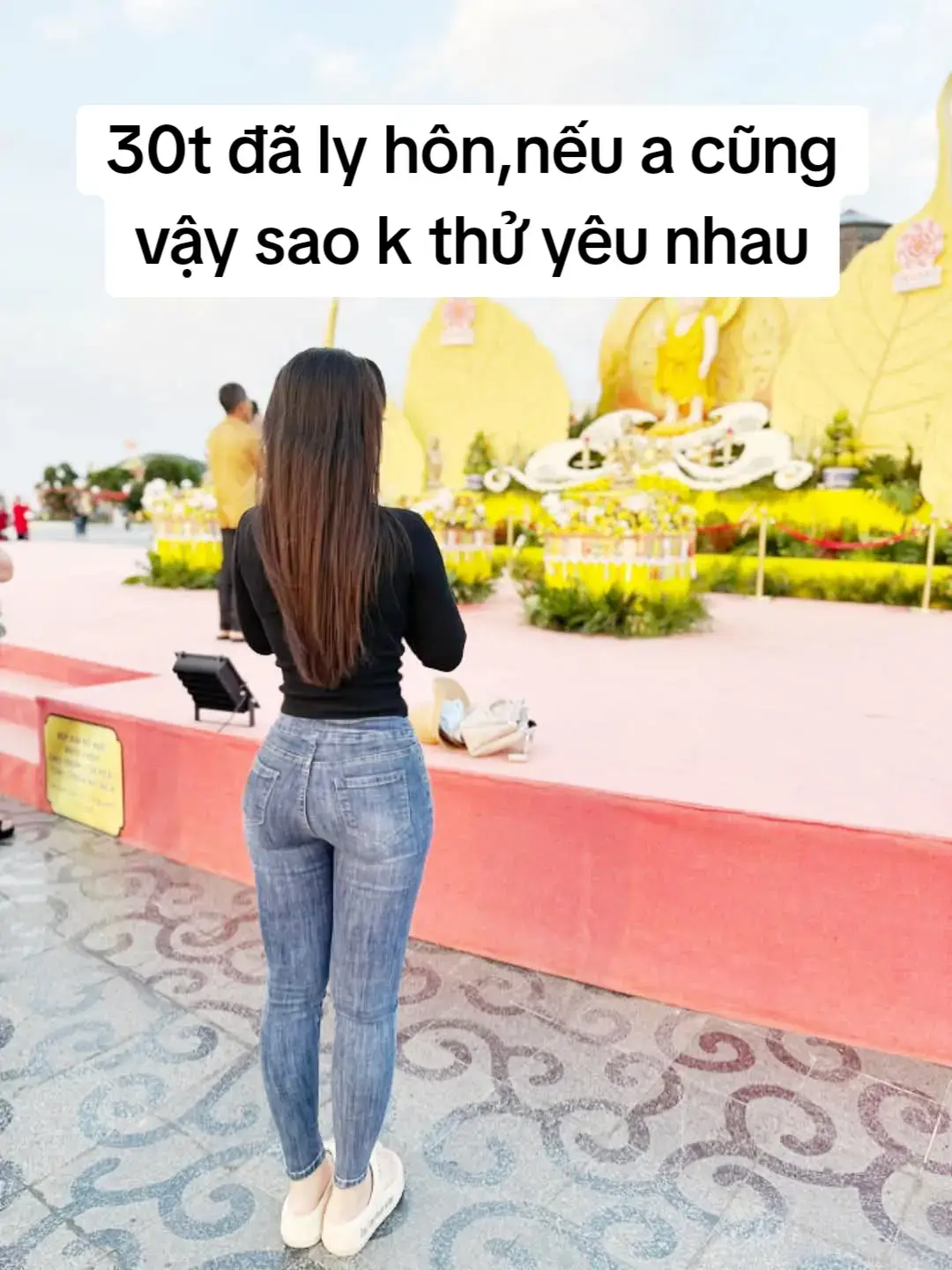 30t đã ly hôn,nếu a cũng vậy sao k thử yêu nhau