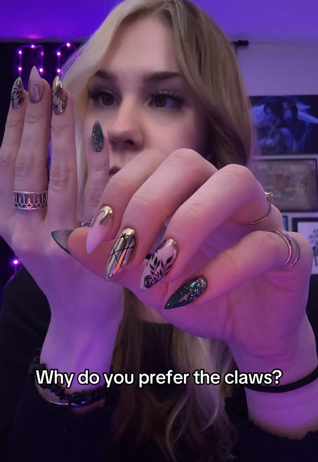 Just showing off the new Sleep Token nails, nothing else 👀  #sleeptoken #nails #longnails #fyp #trend #trending audio #gamer #warcraft #worldofwarcraft #tww #wow #girlgamer #streamer #GamerGirl 