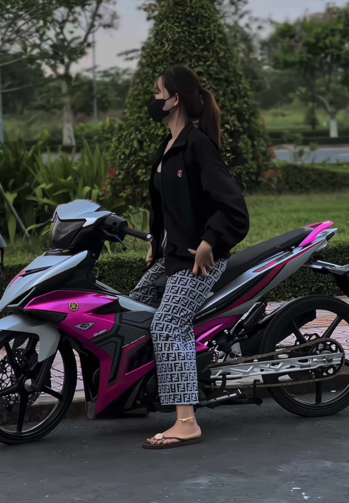 So hot 🔥#xh #trend #xuhuongtiktok #ex150_style_malay #y15zr #xedovietnam #y15zr #trend #yfpシ 