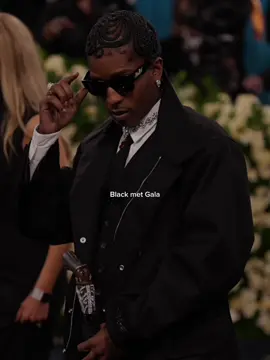 #man #metgala #blackman #foryoupage #moda #styleinspo #foryoupage #metgala2025 