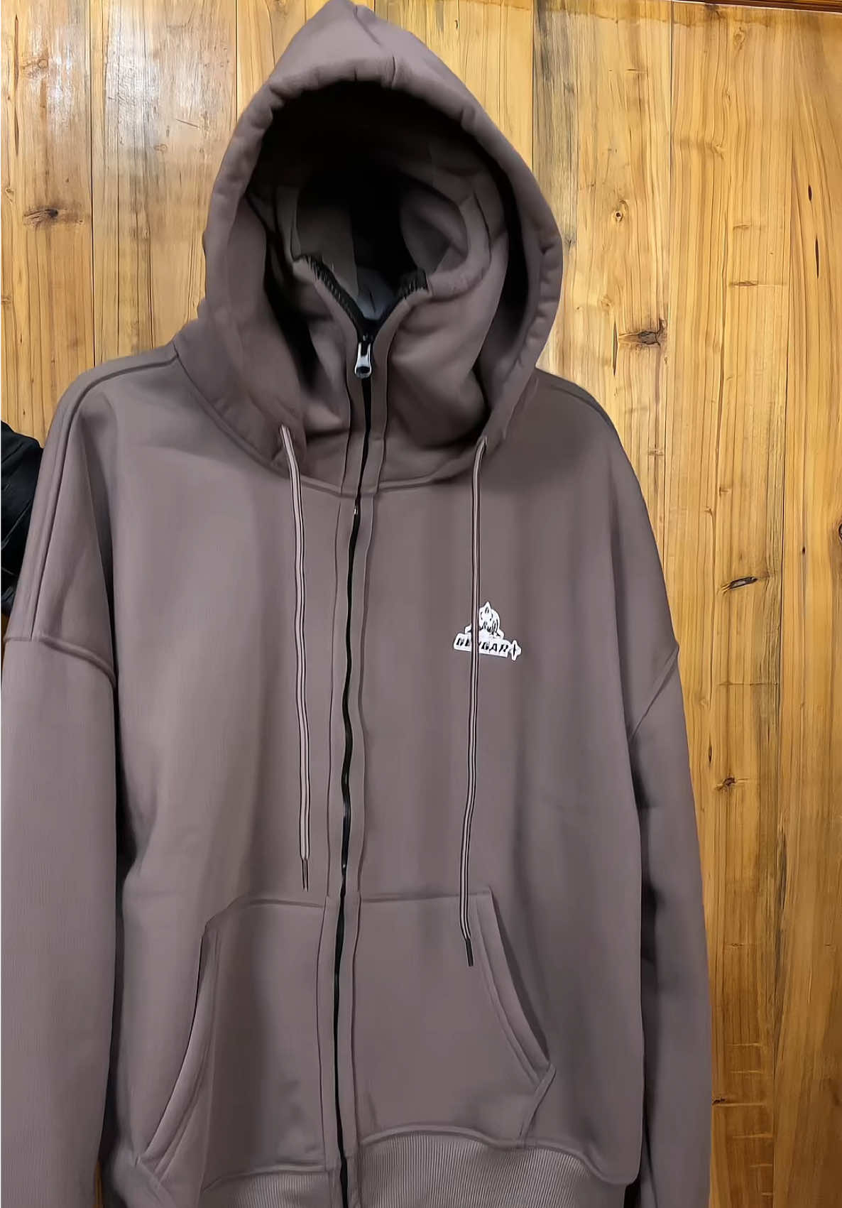 Ê Áo Này Hay Nha🥷🏻 #faficstudio #hoodie #xuhuong #macdepmoingay #viral 