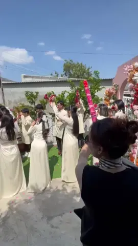 Bắn 🧨🧨💐 #fypシ゚ #tiktok #xuhuong #phaogiay #weddingday #vuquy 