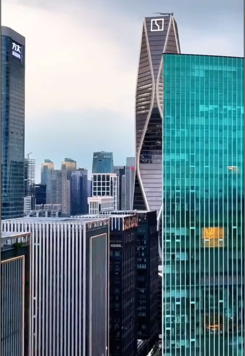 This is China 🇨🇳 we welcome everyone to visit it#Travel #China #china🇨🇳 #travel #discoverchina #带你看中国 #中国人 #sceneryvideos #中国 #travelling #scenery #sceneryvideo #asian #chinastyle #cityview #cityviews #chinatravel #buildings #tourism 