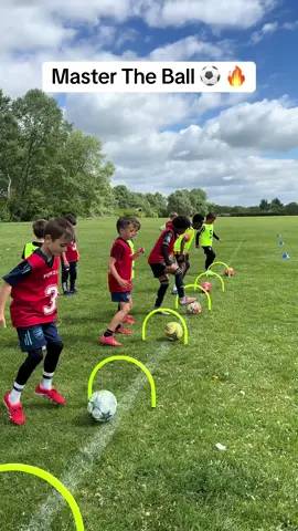 #football #masterthebasics #consistencyiskey #fyp #learning #journey #groupsession #group 