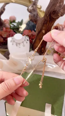 Pakai gelang ini dikira EMAS ASLI. Please like kalau suka❤ 250507 y736 1#rekomendasi #gelang #fashion #affiliate #cantik #fyp 