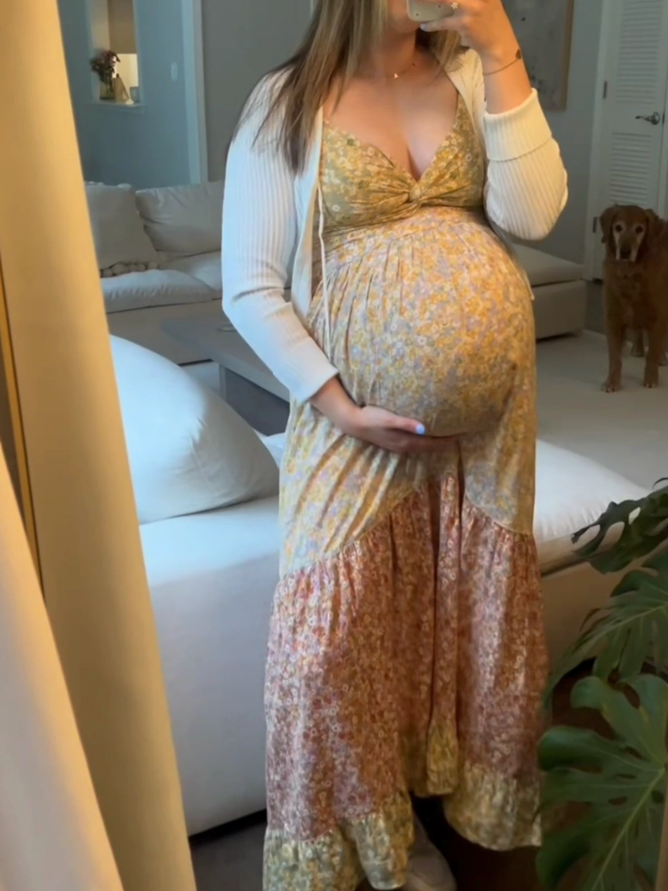 🤰🥹 Please be respectful and kind  #embarazo #pregnantbump #pregnant #pregnancy #embarazada #fyp #foryou #foryoupage  You can find the original page at if you check it out please show some love and support, but please be respectful  #pregnantbump #cute #bump #outfitinspo #outfit #outfitideas  you can find her at . . . . . audrey_keller