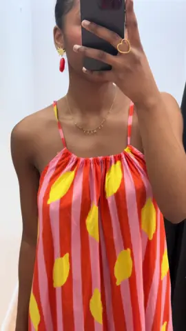 Tendance 🍋  Dites-nous en commentaire vous préférez laquelle 🩷🧡 📍C.C Leclerc Rouffiac  📍C.C Carrefour Labège 📍C.C Auchan Gramont #pourtoi #robe #citron #toulouse 