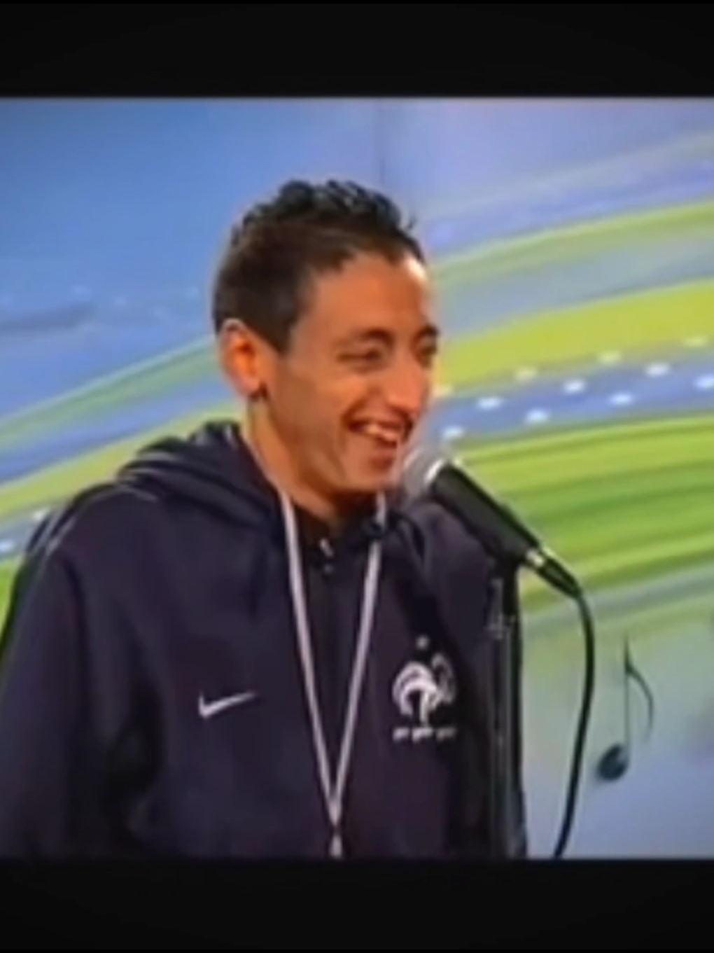 🇩🇿 day 160 of daily algerian man laughing 😂😂 #نبيل_سبتي #مضحك #funny #ضحك #laughter #دراهم 