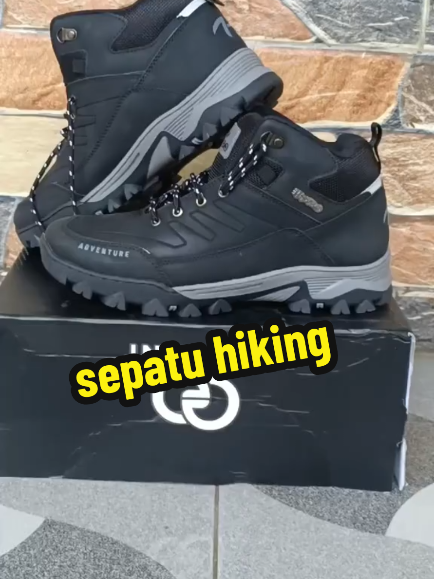sepatu hiking M071 active high boots premium tracking gunung untuk outdoor unisex#videoviral #video #viral #trending#fyp #sepatu #Hiking #sepatuhiking #sepatugunung #sepatupria #sepatulakilaki #sepatuoutdoor #sepatuboot #sepatustylish #sepatuhitam #boots #boot #alaskaki #sendalgunung #sendal 