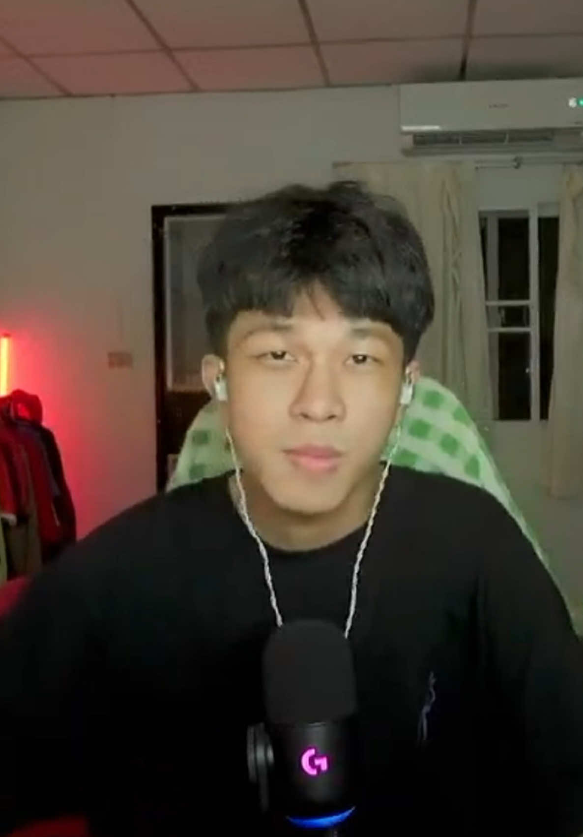 ဂျိုကာတစ်ယောက်ပါ 😎🔥 #barryx #creator #streamer 
