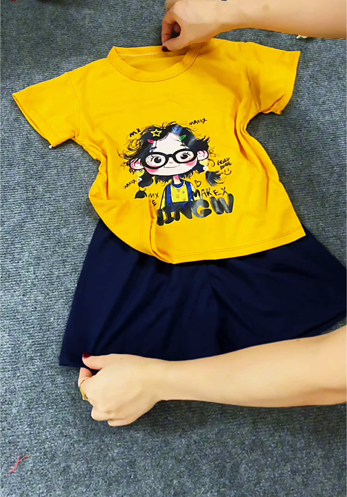 4 màu bộ CÔ GÁI tóc xù hot 2025#bococtaychobe #thoitrangtreem #quanaotreem #xuhuongtiktok #mevabe #viralvideo #nuoicon #bocottonchobe #bomuahechobe #bothunchobe #xuhuong #bohechobe 