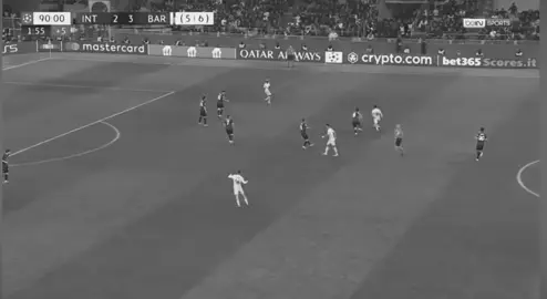 نفس التسديدة ،نفس المصير …. #fyp #barcelona #championsleague #lamineyamal #messi  