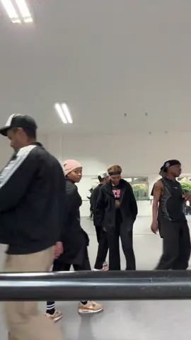 Mzawam!! 🤪 @GOLDEN VUITTON @Sweet gangster🥷🏽 @Bhathistar_Black #fyppppppppppppppppppppppp #SAMA28 #trendingvideo #fyp #trendy #EasterTreats #dance #fypviral #kamo #mzawam 