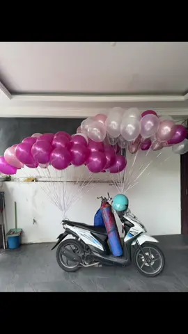 Ready balon helium #partyidea #balonhelium #perpisahansekolah #yearbook 