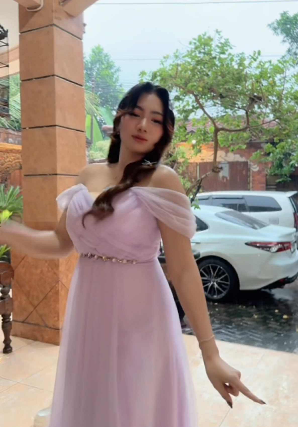 Tuan mau apa?