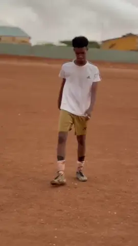 Caan candhaleyy😂✌️#boobe_stadium Waa Faruq😃 #somaliatiktok  #fouryourpage  #fouryou  #fyp  #fpyシ 