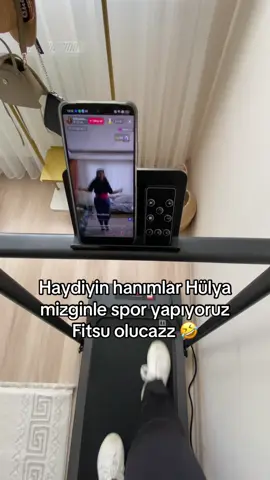 Haydi hanımla fitsu olma vakti 🤣😁 #hülyamizgin #hülyamizginspor #spor #diyet #hülyamizginvideoları #hülyamizginyedek1 #fyp #viral #magazintiktok #yürüyüşbandı #yürüyüş #keşfetbeniöneçıkar @hülyamizgin @hülyamizgin44 