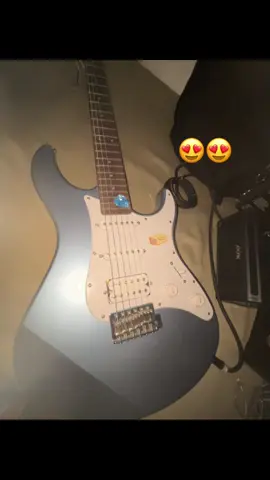MY NEW BABY 😍😍 || #electricguitar 