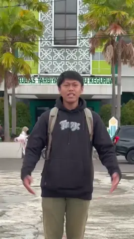 Campus Direction Guide  by: Group 2  Ubaidillah Al-Makki 222101020055 Nisful Lailiyatul Fadilah 222101020057 Rahma Dewi Hadi Syahputri 221101020003 @pbauinkhasjember  #Campusmap #EnglishClass #AskingDirections #pbauinkhasjember