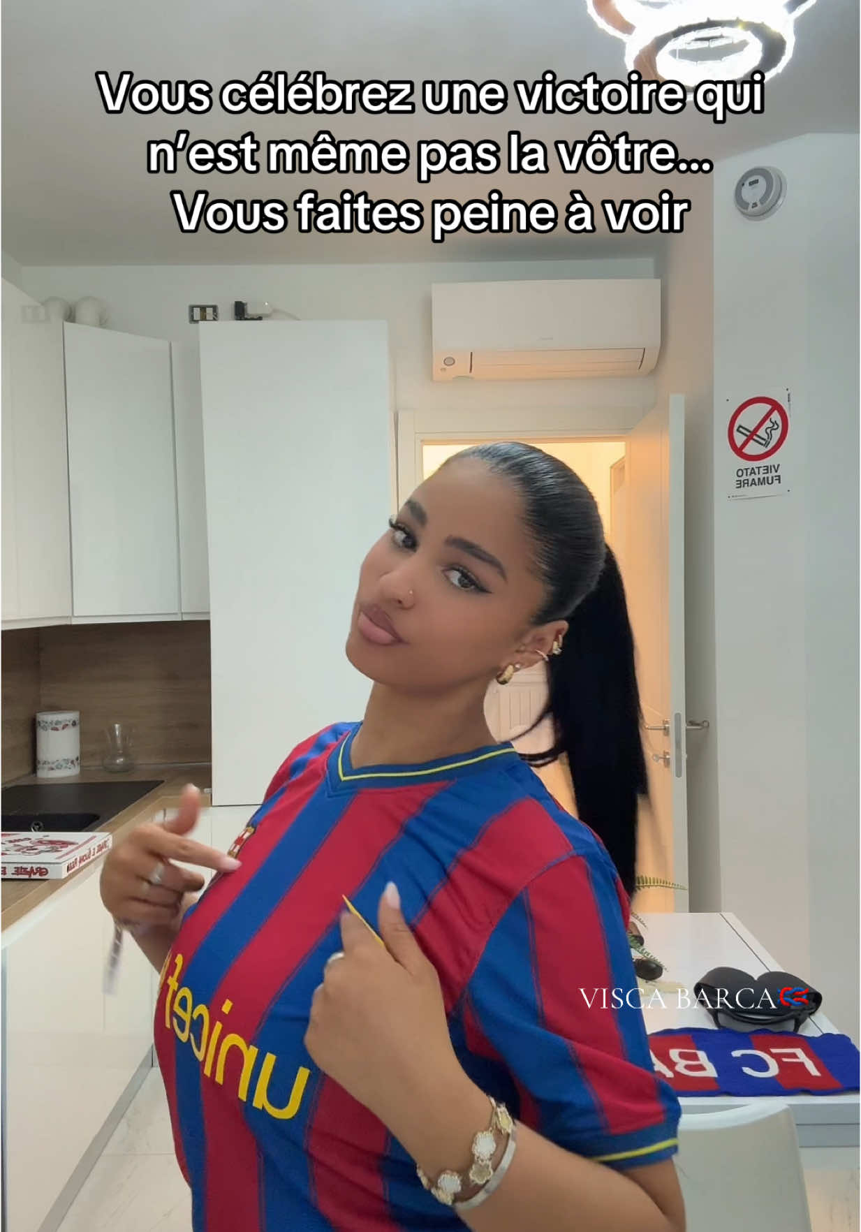 Quand l’arbitrage est contre vous, vous pleurez comme des victimes. Mais la malgré le scandale vous célébrez  Continuez, c’est pathétique ps: maillot de chez @topmaillots.fr #fcbarcelona #inter #tiktokfootball #FCB #fcbarcelona🔵🔴 