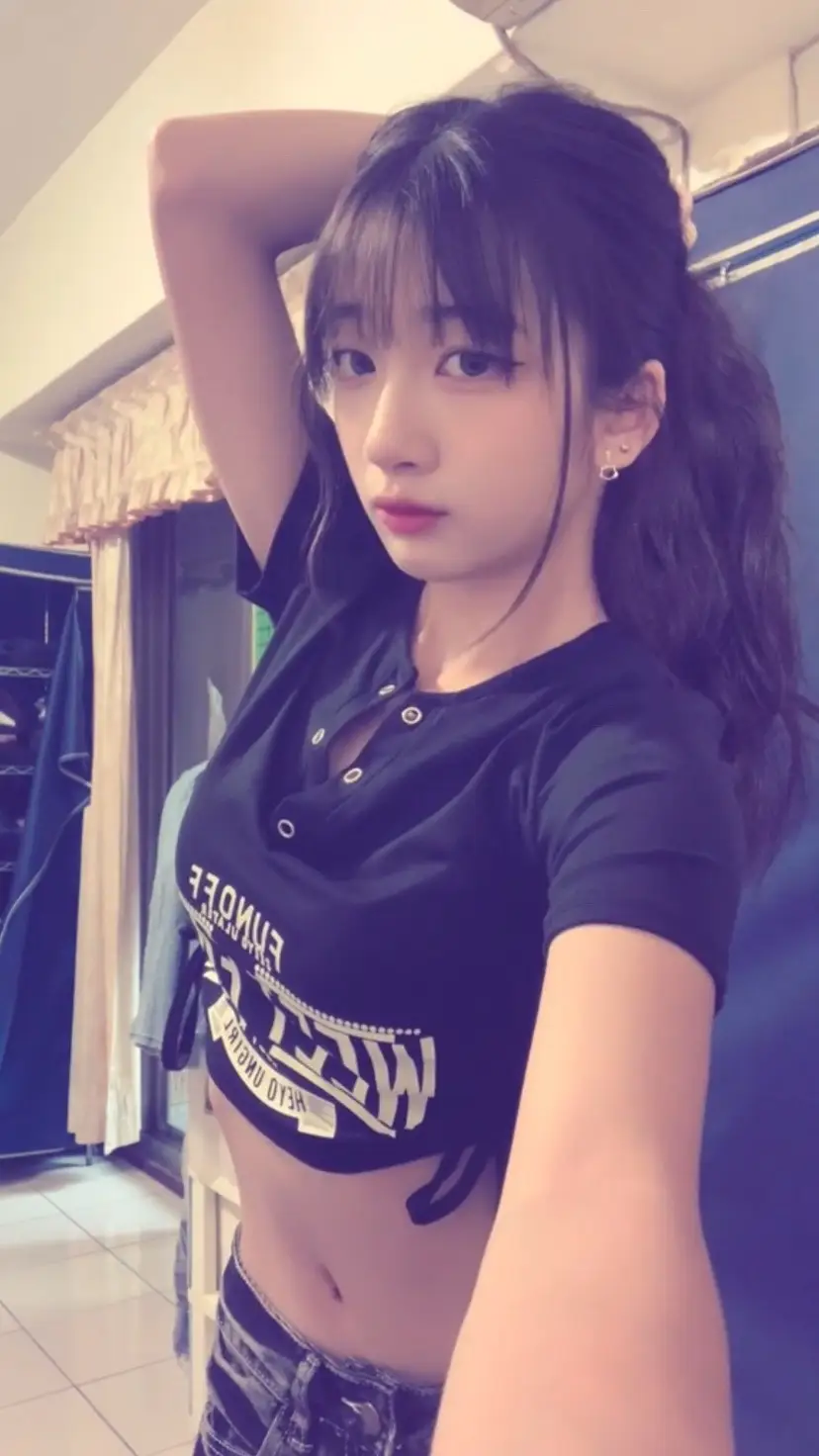 男朋友喜歡看捲髮正妹不知道滑不滑得到我 #fyp #流量 #國三 