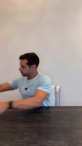 🧠 Are these foods racking up more calories than you think? 1// Sometimes ‘low calorie’ labels are literally the same as the original. 2// Choose foods with more volume. 3// Alternatives that are also healthy but are more filling with treats you enjoy. Any Qs drop them below 👇