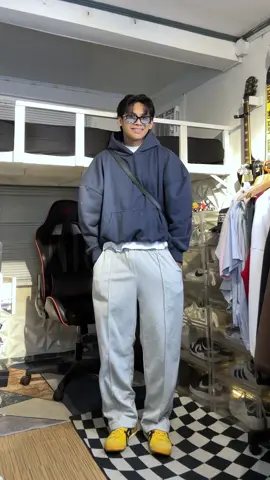 177 pesos sweatpants? #sweatpantsfit #sweatpants #sweatpantsoutfit #longervideosontiktok #fyp 
