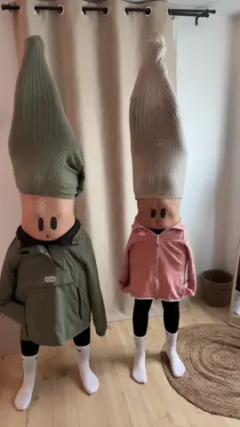 #pourtoi #frenchiesoftiktok #friends #bestfriend #paris #girls #foryouu #viral_video #trendtiktok #dancer #dansechallenge #dancechallenge #blondeandbrunette #duo #funnytiktok #soeur #mambonumber5 