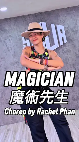 I’ve been a huge Jay Chou fan since I was 12 or 13 — it’s been well over a decade now. Honestly, choreographing this song brought back so many childhood memories. 🥰🥰🥰 Rachel đã là fan cứng của Châu Kiệt Luân từ năm mới chỉ 12, 13 tuổi – đến giờ cũng đã hơn mười năm rồi. Khi nghe lại và dựng choreo cho bài hát này, rất nhiều ký ức tuổi thơ tràn về luôn mọi người ơiii. 🥰🥰🥰 @Zumba Fitness @Beto Pérez  🎶 Magician (魔術先生) 🎤 Jay Chou (周杰倫) 🧠 Choreo by Rachel Phan 🇻🇳🙋🏼‍♀️ #zumba #dance #Fitness #dancefitness #zinrachelphan  #rachelphan #choreography  #megamix  #zumbastep   #zumbalovers  #zinvolume  #zumbadanang #zumbavietnam      #zumbafam #zumbamusiclab #zumbaclass #ZIN #ZINLife #ZINNow #ZINPlay #StepIntoHappy