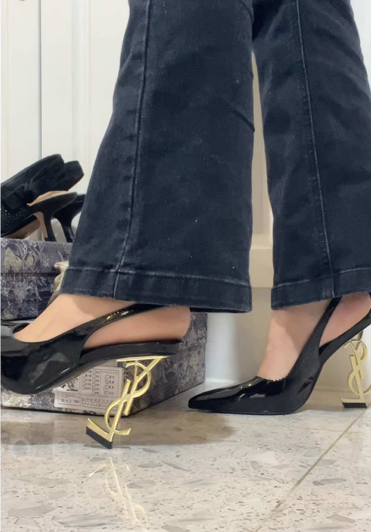 ផុសទាន់នៅស្តុកមានខ្លះៗ😩💕 #ysl#fyp#2shoppie#draft 