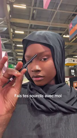 Eyebrow compo ✨ Brow Filler & Penfection en teinte Ash Brown  @AMS Beauty  #makeup #makeupartist #makeupartistcheck #makeupartistworldwide #foiredeparis #amsbeauty #cleangirlmakeup #makeuptransformation #eyebrowtutorial #eyebrows 