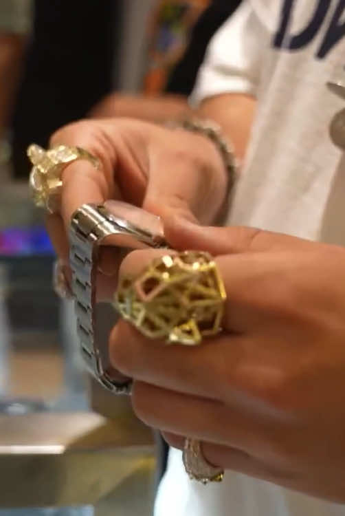 #watch #watches #traxnyc #rolex #mosesthejeweler #bennythedealernyc #vookum 