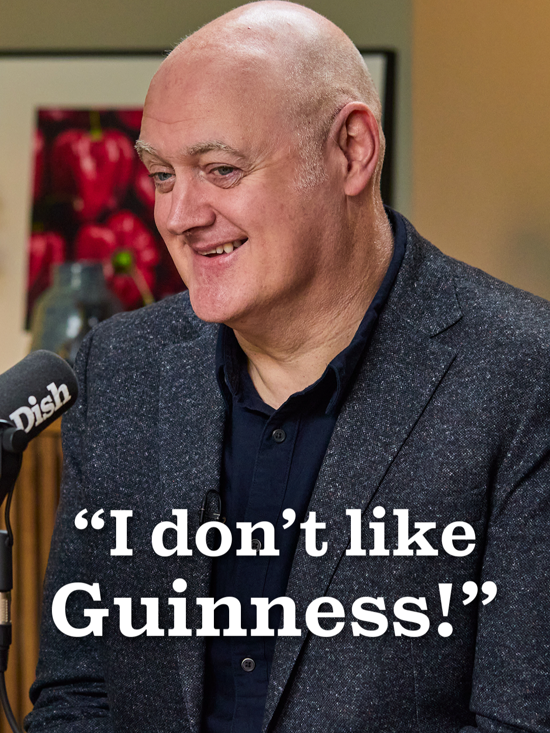 @daraobriaincomedy doesn’t like Guinness?! 🇮🇪🍀 Do you love it or leave it, are you in or st-out? 🍺👇 @waitrose @nickgrimshaw #AngelaHartnett #DishPodcast #DaraOBriain#guinness