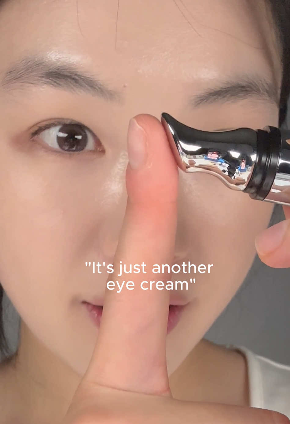 Auto depuffing eye cream #creatorsearchinsights #bestundereyecream #eyecream #heveblue #kbeauty #koreanskincare #skintok #glassskin #skincareproducts #viralskincare #skincaretips #eyeskincare #eyecreamviral #undereyebags #darkcircles #brightening #antiaging #skincareroutine #foryou #fyp @Heveblue 