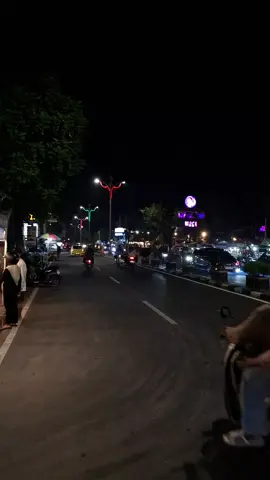 vibes malam benpas mojokerto kota #mojokertokota #mojokertotiktok #fyp #foryoupage #xybca #vidiomentahan #vidiomentahanaestetik #samsunga55 #samsung #kamerasamsunga55 