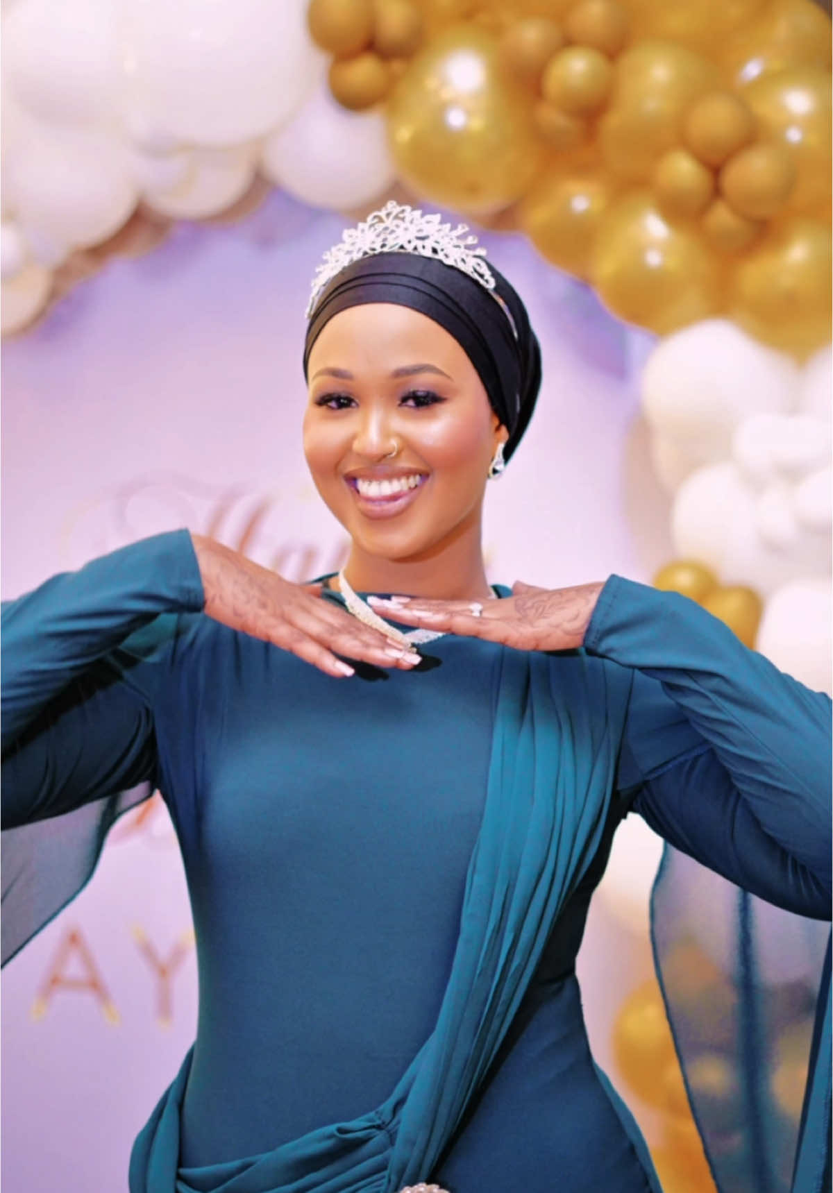 Welcome 🎥👸🏻🥰 @Queen-aisha🦋 #nasirproduction🎥📸 #nasirportraitstudio #kenyantiktok🇰🇪 #nairobi #nairobitiktokers #ciyaalxamar #somalilandtiktok💚🤍❤ #happybirthday #somalikenyan🇸🇴🇰🇪🔥👸 #europe #somalitiktok 