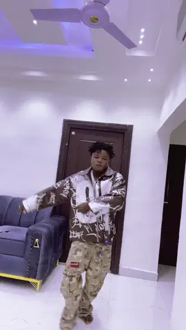 @Da Blackstar👑🇬🇭 @Sadat @Lorrah 