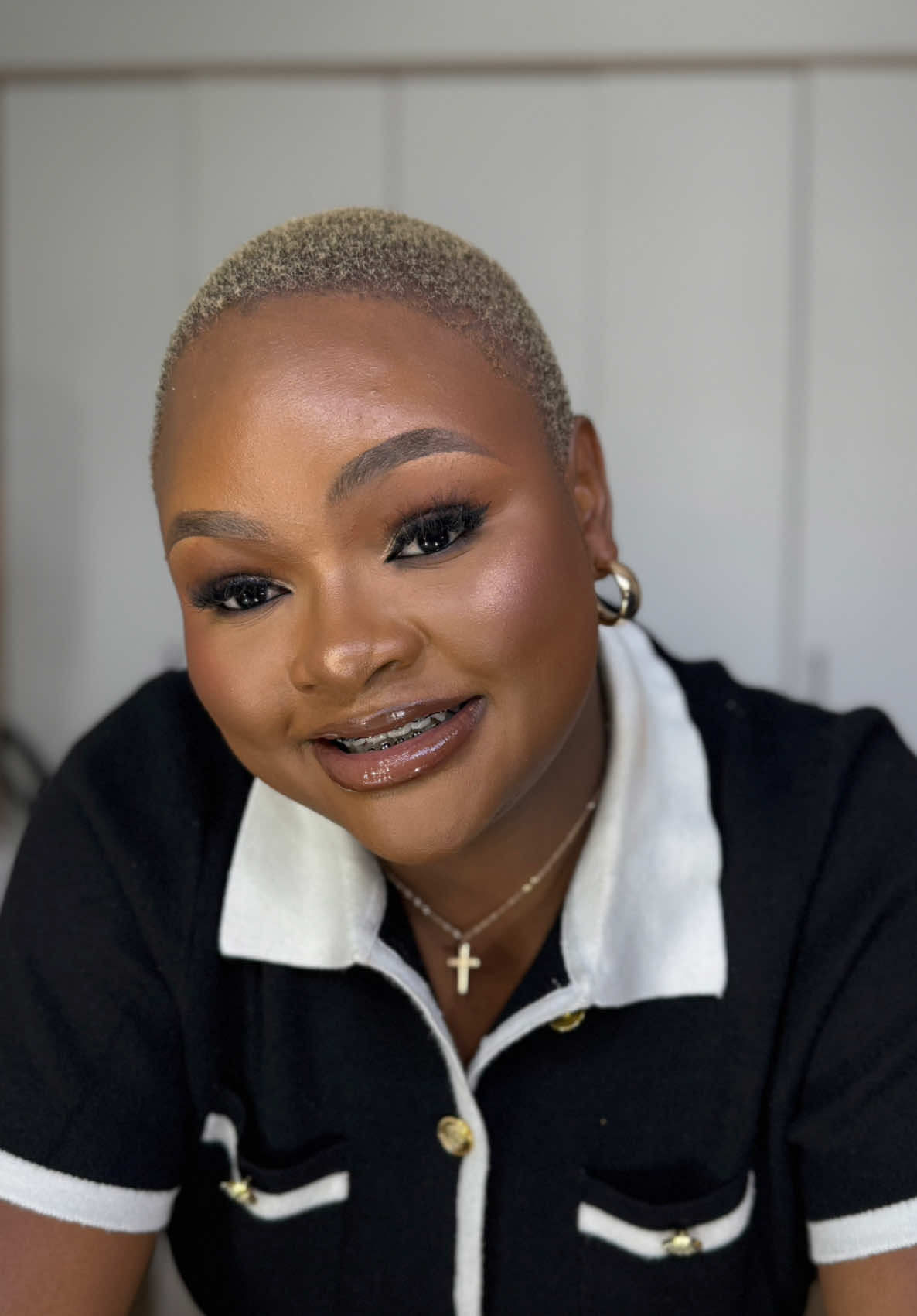 Which bag do you think Is the perfect fit?🫶🏽😍 Option 1 🤍 Option 2✨ Option 3 🖤 #gracemondlana #OOTD #grwm #bags #thatgirl #blackgirlmagic #baldie #hairdye 