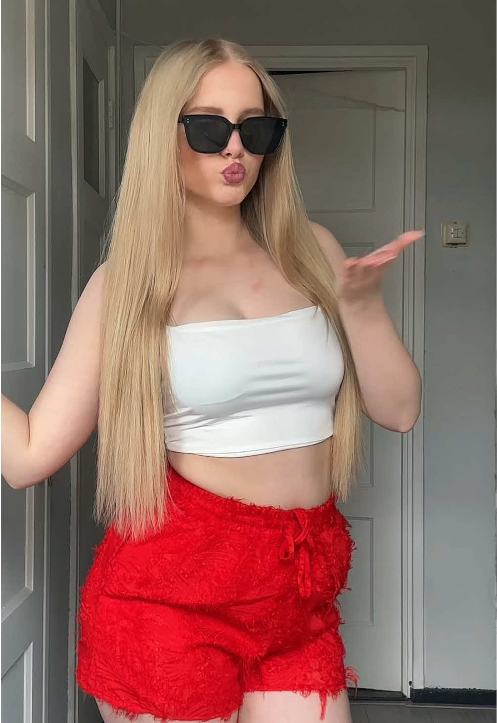 127/365 - ziek dus conceptje ❤️ outfit van @LOAVIES ☺️ #girlsgoneloavies #loavies #sandydenice #streamer #trending 