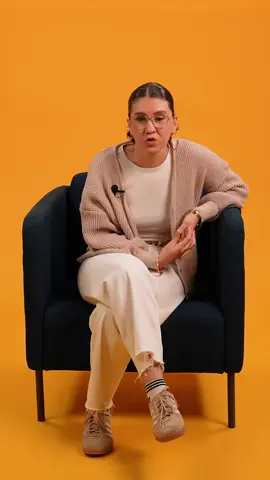 Zellie a été victime d'un grave accident de la route qui l’a laissée défigurée. Sa vie a été bouleversée, mais elle fait preuve d'une grande force et de résilience face à cette épreuve et surtout face à l'acceptation de son nouveau visage. Il est important de respecter les règles de sécurité sur la route : porter sa ceinture, ne pas utiliser son téléphone en conduisant, rester attentif. Des gestes simples qui sauvent des vies. #temoignage #voiture #santé #visage