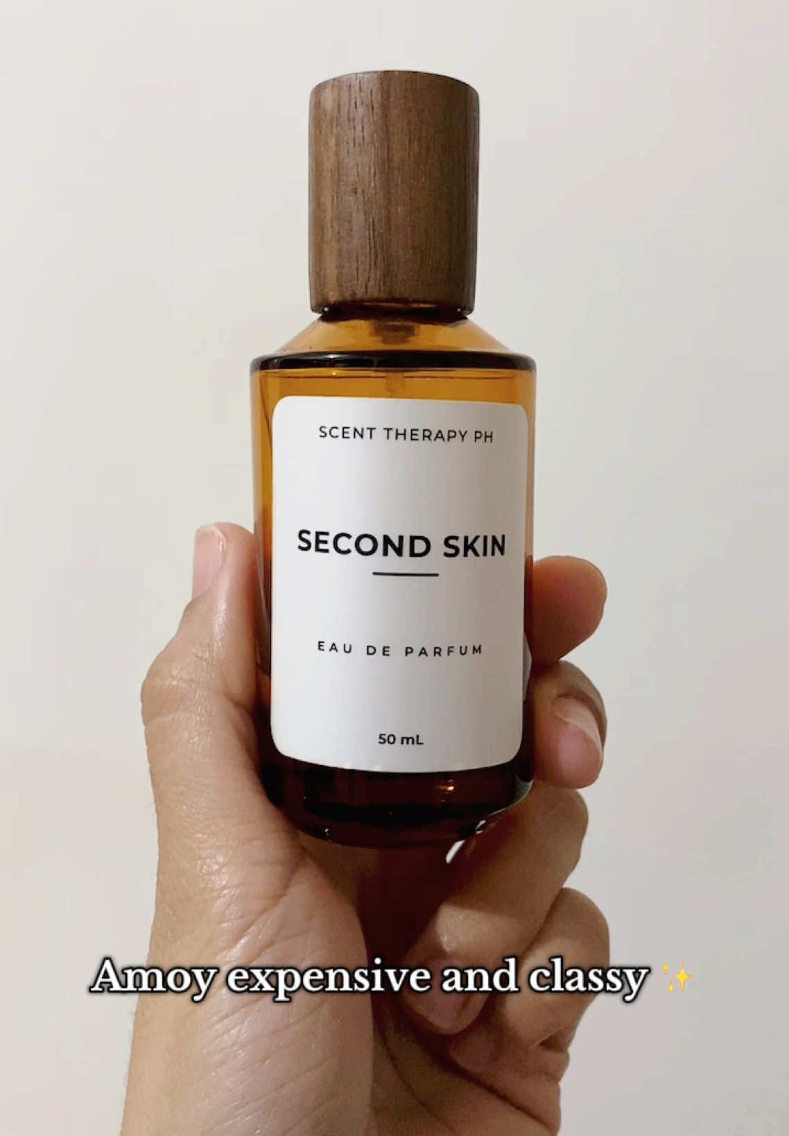 Amoy expensive and classy ✨ #secondskin #scenttherapyph #expensiveperfume #perfume 