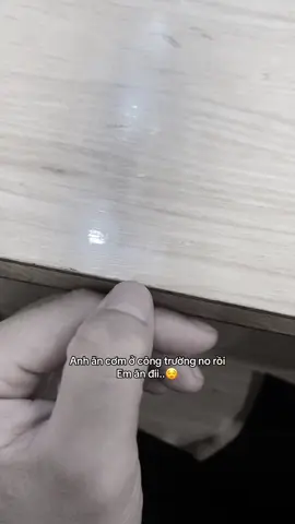 Mau ăn đi.. Rồi anh đưa em về nhà😌