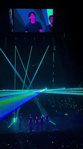 seru banget liat laser dimomentum YA WALOPUN ADA WAS WASNYA TAKUT KENA LCD 😭 #laser #themomentuminjkt #themomentum_nct127 #nct127 #concer #themomentumjakarta 