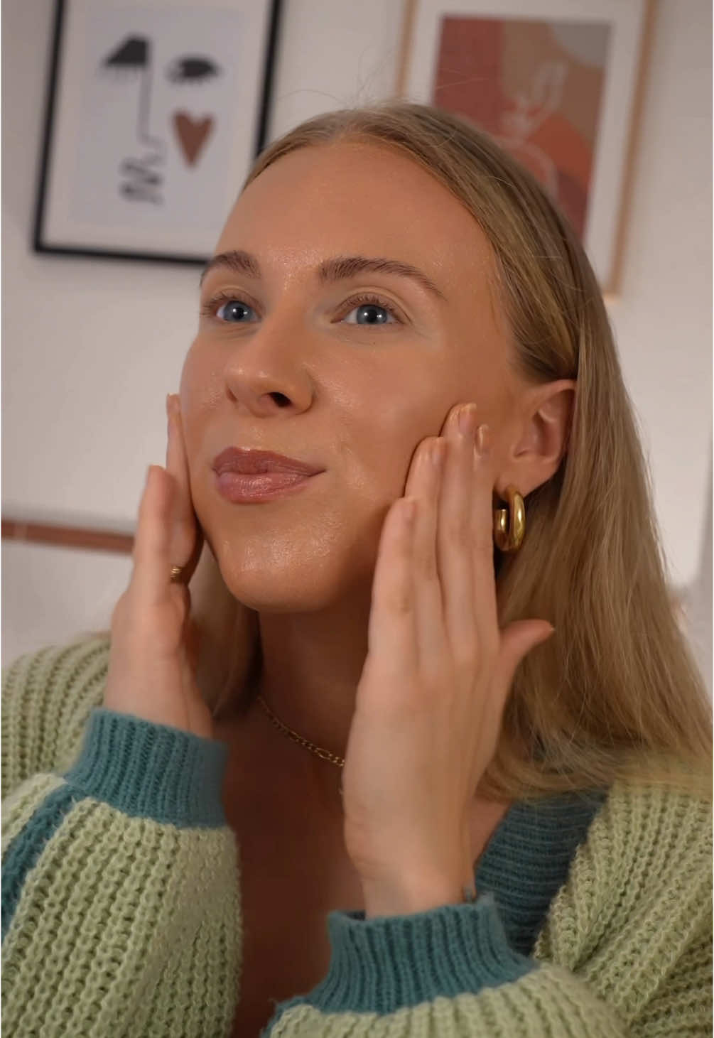 Anzeige. Instant Glow und hoher UV Schutz mit dem Vitamin C Serum & dem Daily UV Fluid Glow von @Garnierdeutschland 💛 #skincare #glowroutine