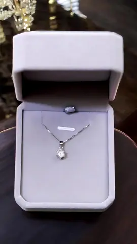 Kalung Titanium Wanita Rantai ltaly Liontin Permataa Silver Berlapis Emass Putih Mewah #kalung#kalungwanita #kalungtitanium #kalungmewah #kalungelegant #powershop #cuantanpabatas #bismillahfyp #fyp 