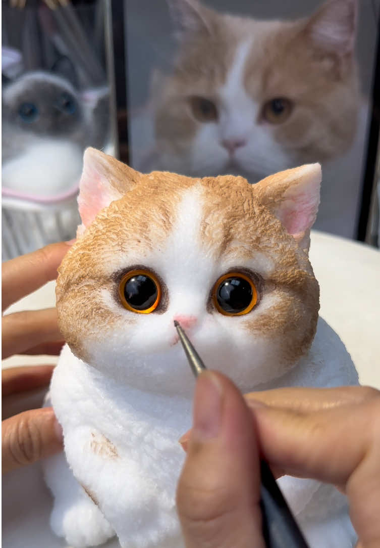 Learn how to paint squishy cat in 5s.#squishy #DIY #kitty #dog #cat 