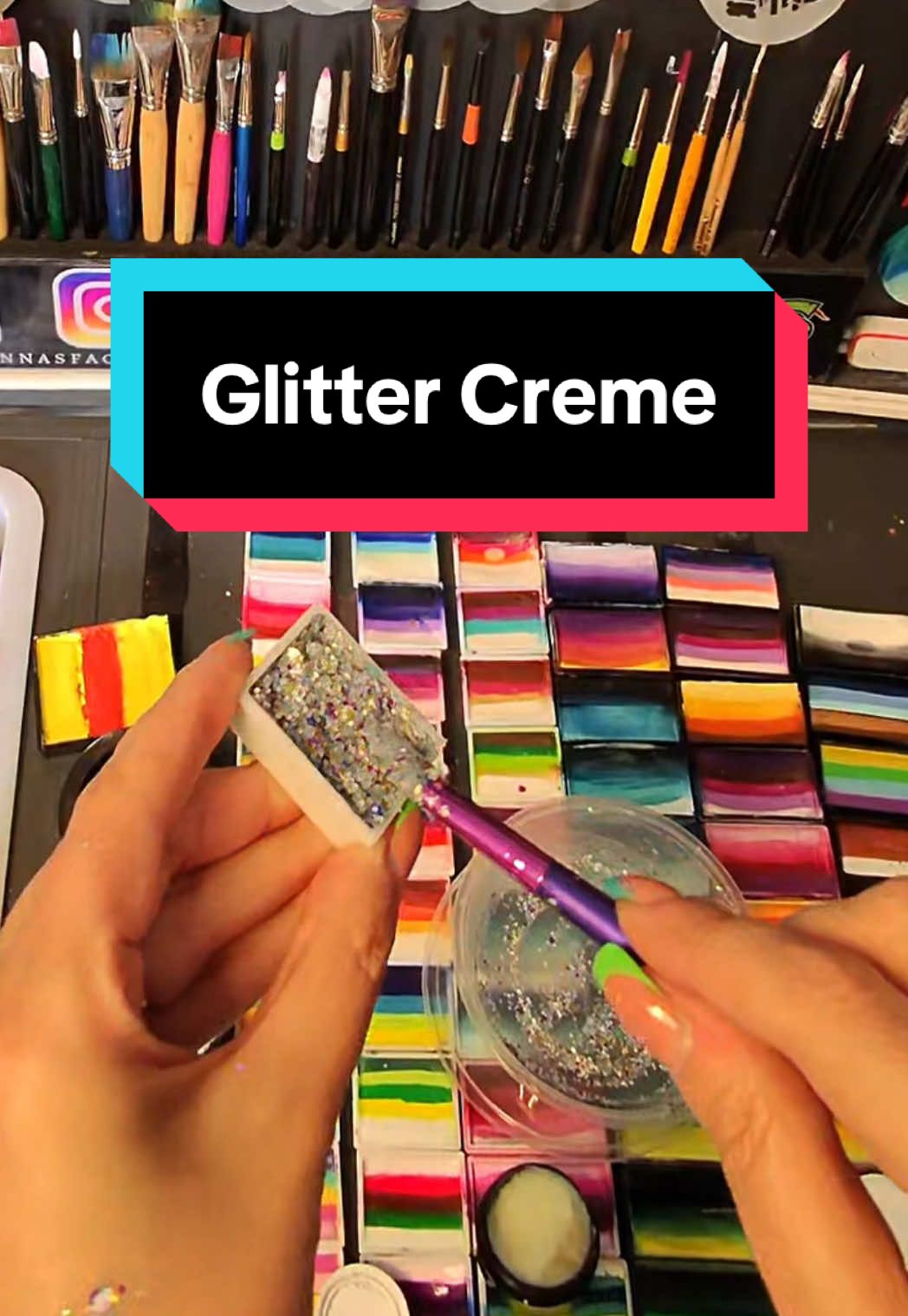 Making glitter crème for face painting event tomorrow. American body art glitter crème base and glitter from Cameleon         #glitter #glittermix #creme #amerikanbodyart #cameleon #facepainter #prep 