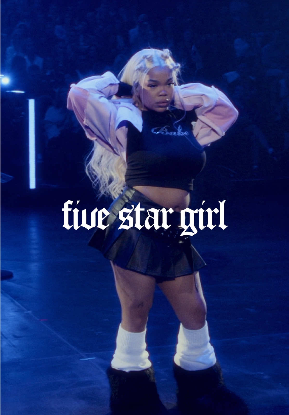 Had a blast performing at AboutYou fashion week and presenting my new brand FIVESTARGIRL that is about to hit your closets this September - only available at #AboutYou ⭐️ #ZoeWeez #AboutYouFashionWeek #FIVESTARGIRL #comingsoon